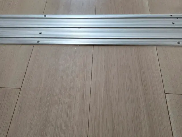 フローリング・ドア・サッシの傷へこみ補修！丁寧な仕上がり！サービスの画像