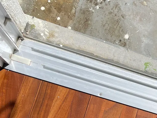 損害保険加入済み！作業にご不満の場合は無料で追加対応も行います！サービスの画像