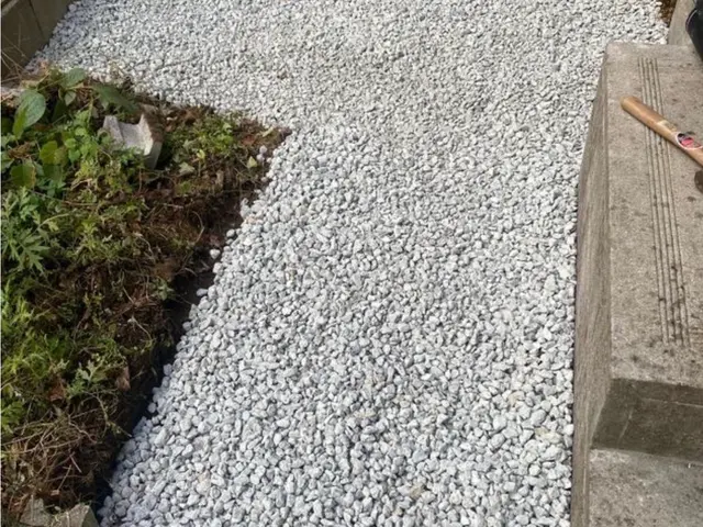 ●雑草のストレスを解決●    除草剤散布無料サービスの画像