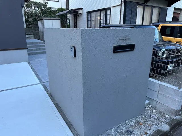 ブロック部分 左官 塗装サービスの画像