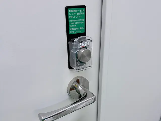 **一般ドアはもちろん、指紋・暗証番号・カードキーまで対応**サービスの画像