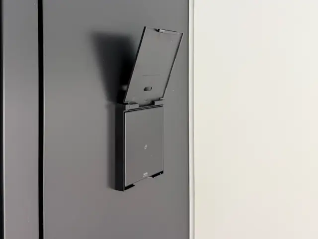 **一般ドアはもちろん、指紋・暗証番号・カードキーまで対応**サービスの画像