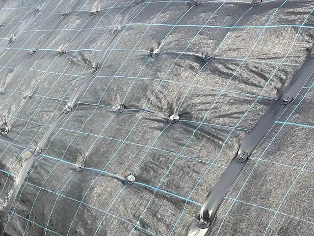 防草シート施工サービスの画像