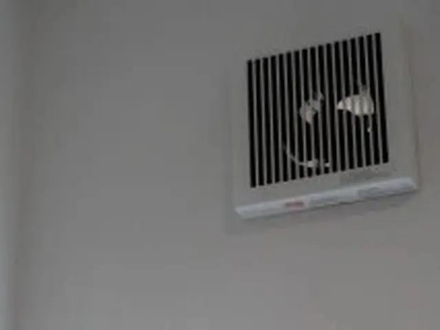 翌日よりご相談可能。トイレ換気扇<工事より一年間の保証制度付き♪>サービスの画像