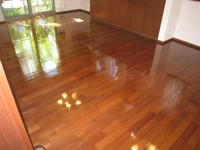 最短8/3〜 床面WAX塗布 2枚塗りサービス施工。2名体制なので迅速・丁寧！サービスの画像