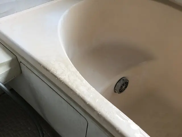 お掃除のプロが対応☆頑固な水垢、カビ、石鹸カス綺麗に落とします☆鏡機械研磨♪サービスの画像