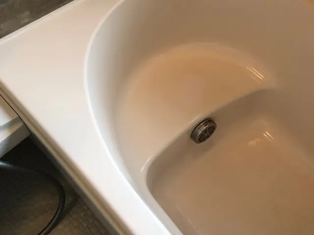 お掃除のプロが対応☆頑固な水垢、カビ、石鹸カス綺麗に落とします☆鏡機械研磨♪サービスの画像