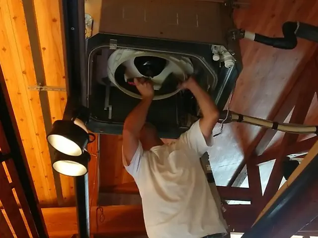 【★創業17年★】天井埋込エアコン分解洗浄いたします！サービスの画像