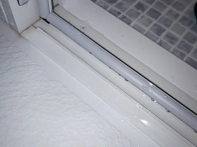 非喫煙者〇汚れ落としはプロにおまかせ※エアコン洗浄セットで1000円割引サービスの画像