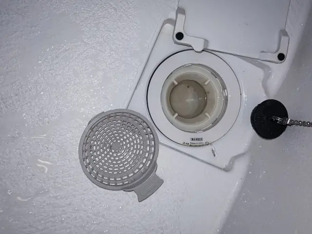 非喫煙者〇汚れ落としはプロにおまかせ※エアコン洗浄セットで1000円割引サービスの画像