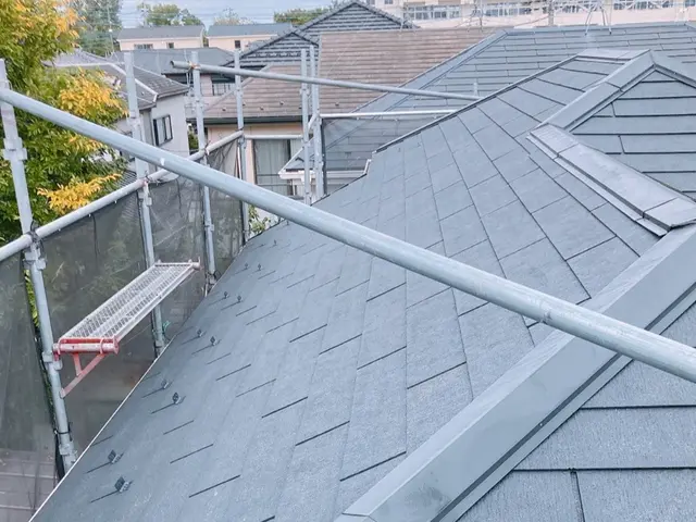 【職人歴10年】屋根の塗装が大好きです。お客様の家の屋根を新築同様の綺麗さに！サービスの画像