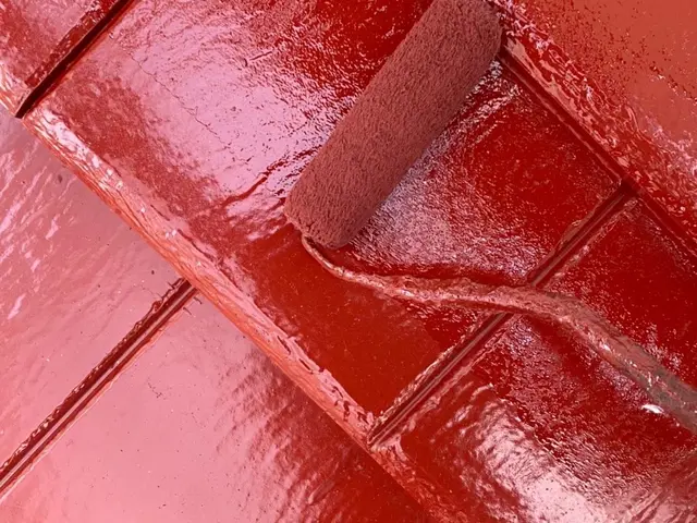 セメント瓦塗装（下塗り、中塗り、トップ　計3度塗り）サービスの画像