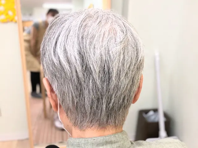 安心安全なご自宅や施設に美容師が訪問します！明るい笑顔のお手伝いをします！サービスの画像