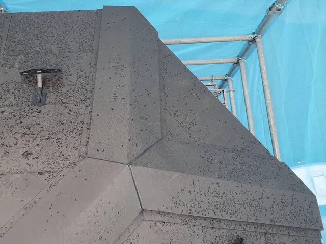 屋根カバー工法お任せ下さい。サービスの画像