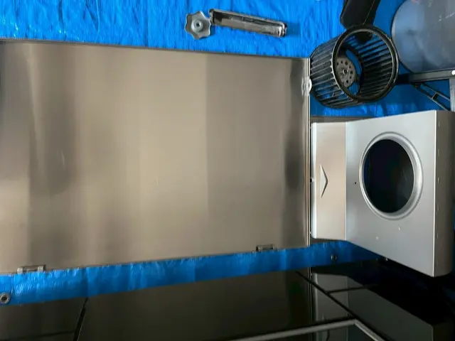 ギトギト油でもピカピカに！損害保険加入店☆サービスの画像