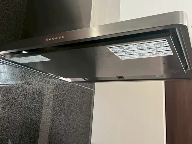 ギトギト油でもピカピカに！損害保険加入店☆サービスの画像