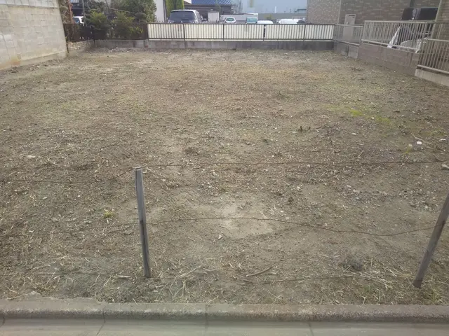 庭、畑、宅地、住宅などの草刈りなどいたします。ゴミ回収も致します。サービスの画像