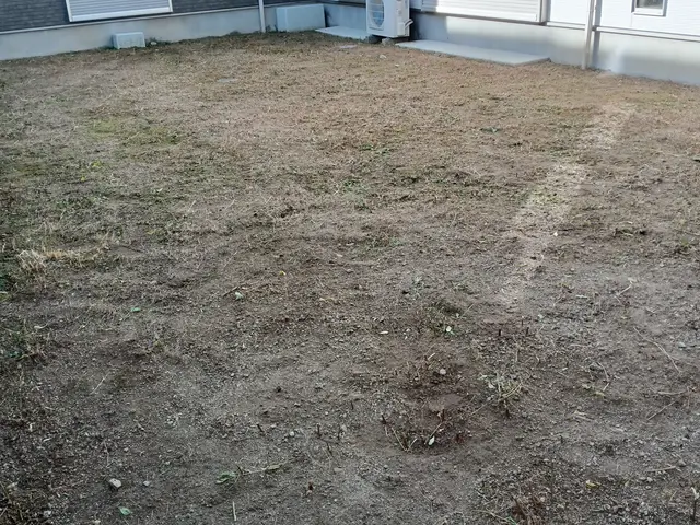 庭、畑、宅地、住宅などの草刈りなどいたします。ゴミ回収も致します。サービスの画像