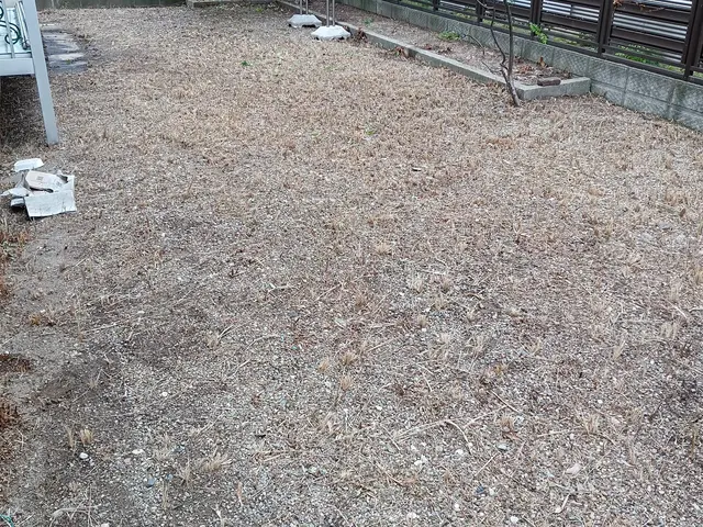 庭、畑、宅地、住宅などの草刈りなどいたします。ゴミ回収も致します。サービスの画像