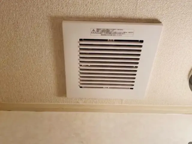トイレの換気扇の交換承りますサービスの画像
