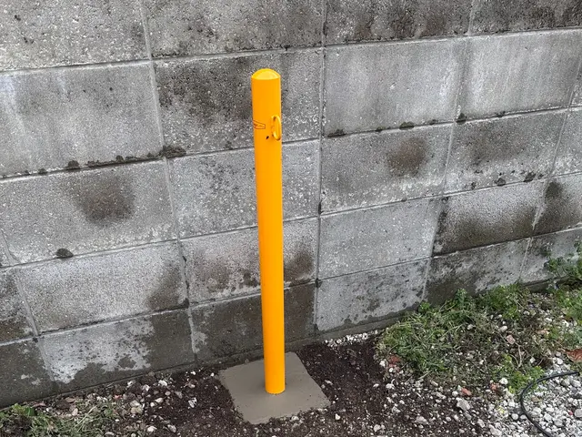 駐車場ポールの設置お任せください！業界歴30年の経験豊富な職人がお伺いします！サービスの画像