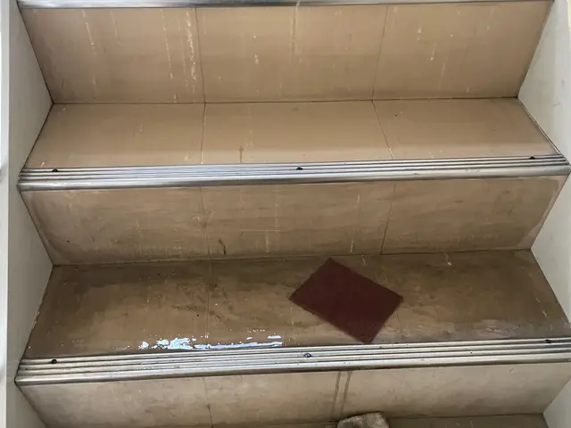 ★丁寧なサービス☆一度、スッキリ綺麗にしませんか？コンクリート床不可☆ワックス込サービスの画像