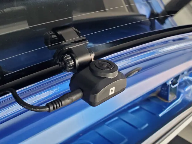 ドライブレコーダーのお取付は親切丁寧な当店にお任せください！サービスの画像