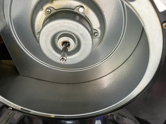 レンジフード　汚れ！油臭!全て解決。女性スタッフ可！適格請求書発！損害保険加入サービスの画像