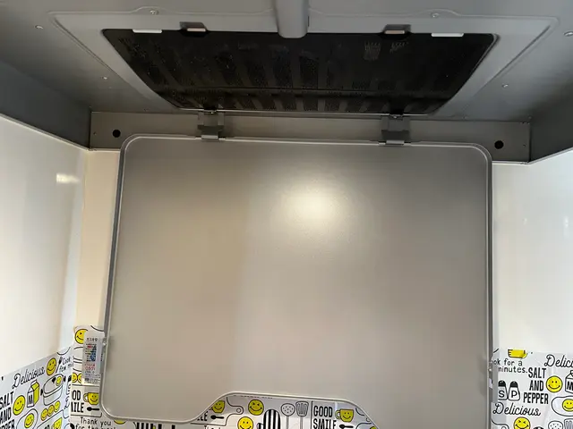 レンジフード　汚れ！油臭!全て解決。女性スタッフ可！適格請求書発！損害保険加入サービスの画像