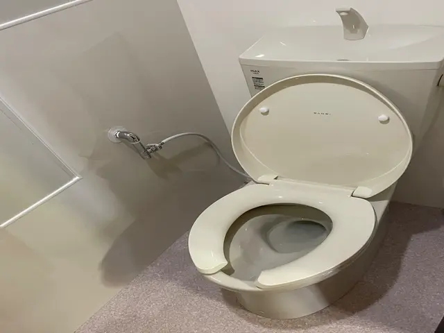 和式オトイレから洋式オトイレへの工事もお任せ下さい◉感染予防対策致しております◉サービスの画像