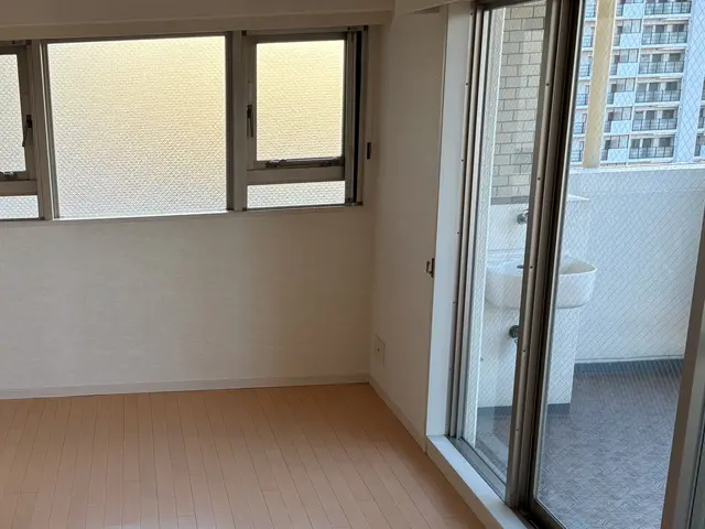 ベランダ（バルコニー）・窓ガラス・サッシクリーニングサービスの画像