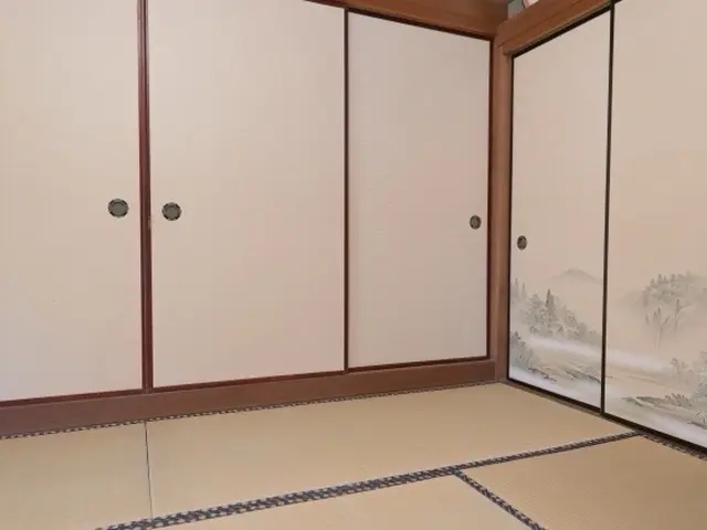 襖の張替えは、張替えの南部堂へサービスの画像