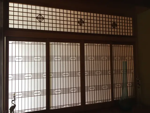 【創業123年・自社施工】ワーロン・アルミ製障子も丁寧に張替え致します。サービスの画像