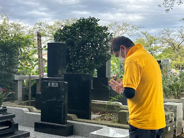 【お墓参り代行・墓石洗浄】年内にご先祖様へのご挨拶を代行いたしますサービスの画像