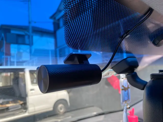 ドライブレコーダーの取付お任せ下さい！前後モデルや360℃モデルも可能です！サービスの画像