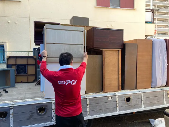 【不用品回収】2トントラックパック　3名～4名で対応いたします！サービスの画像