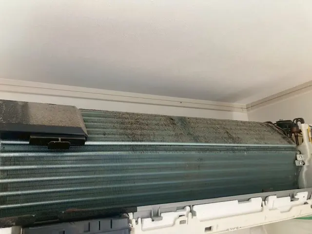 エアコン内部まで徹底洗浄！安心・丁寧なエアコンクリーニングサービスの画像