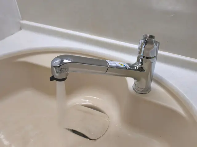 迅速丁寧な作業をいたします◆損害保険加入◆廃材処分無料◆サービスの画像