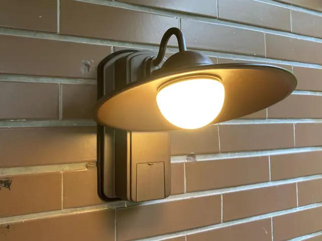 福岡市【門灯・玄関灯の交換】プロの電気工事士が直接施工で安心！サービスの画像