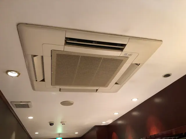 エアコン洗浄！ 同時に点検で安心！機器点検！ガス圧力や漏電チェックも無料！サービスの画像