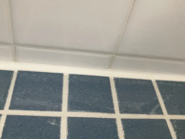 【業歴10年の実績】お風呂場、洗面台、キッチン廻り、その他のコーキング打ち替えサービスの画像