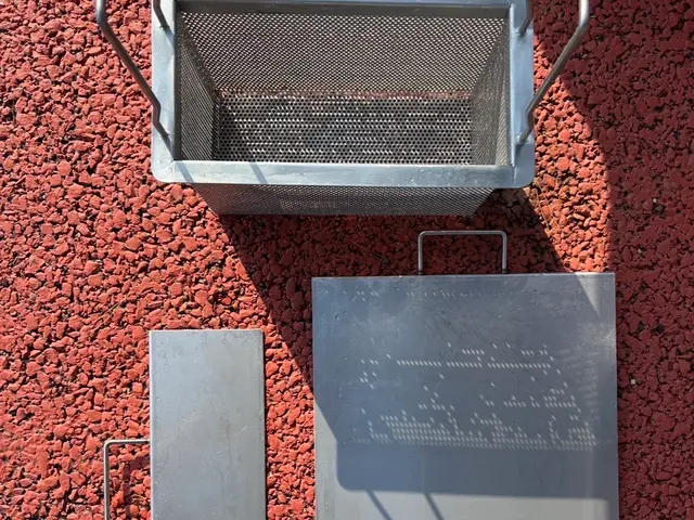 飲食店グリストラップ清掃｜油脂・臭い除去｜詰まり防止サービスの画像