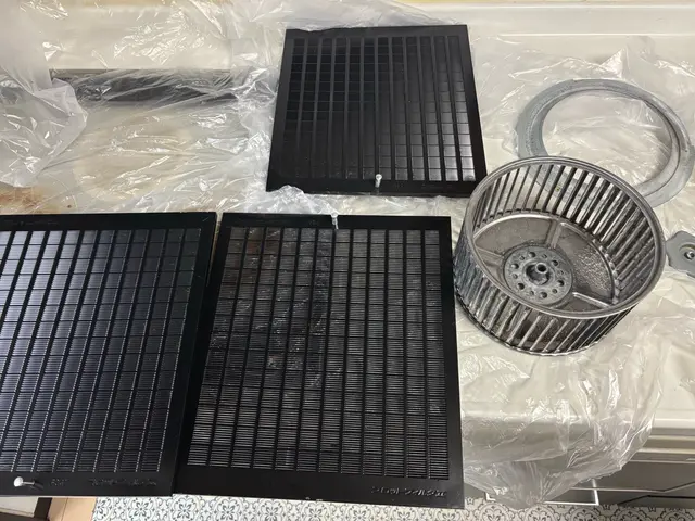 月200台の豊富な実績！プロ2名体制で40分完了の完全分解洗浄サービスの画像