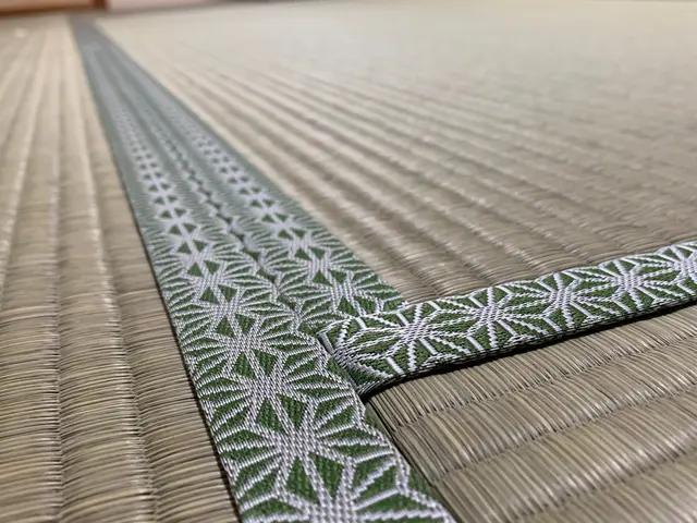 素材作りから、お届け前の拭き仕上げまで、畳1級技能士がお届けします。サービスの画像