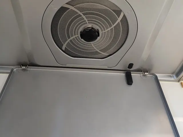 一般家庭の台所換気扇サービスの画像