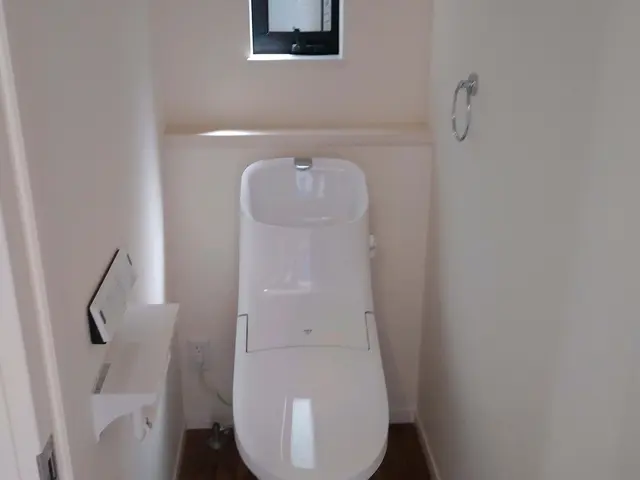 【トイレの嫌なニオイと尿石】一度に快適空間！サービスの画像