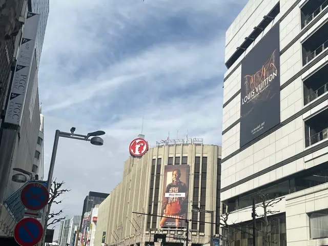 横浜・東京・千葉限定介護資格者の買い物代行・病院同行薬購入代行対応可能海外配送可サービスの画像