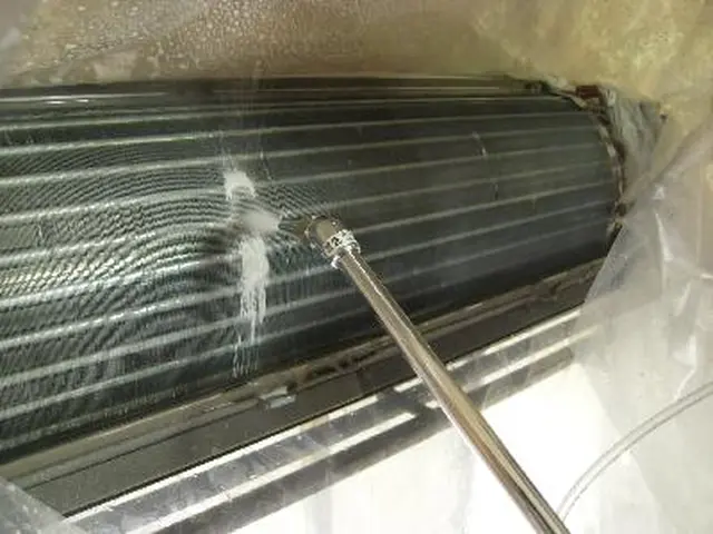 コスパNO1のエアコン洗浄で年間400台以上施工！掃除機能付きで12000円ですサービスの画像