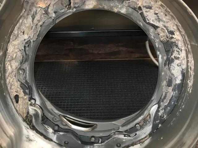 綺麗な洗濯機でお洋服もキレイに☆分解洗浄で隅々まで綺麗になります！サービスの画像