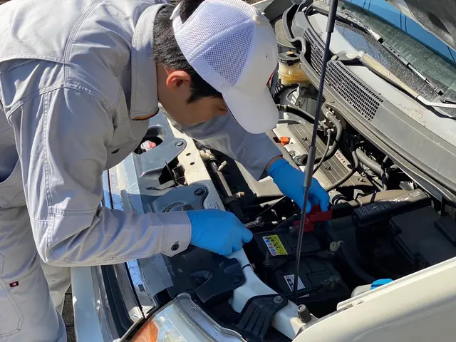 【本日可】車・バイクのバッテリー交換はお任せ下さい！ジャンピング充電も可能です。サービスの画像